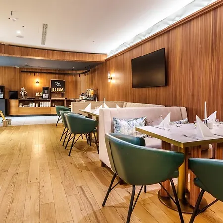 Habakuk Wellness & Event ホテル