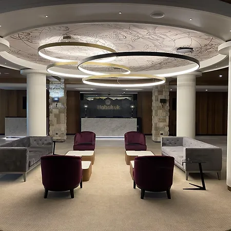 Habakuk Wellness & Event 4* マリボル